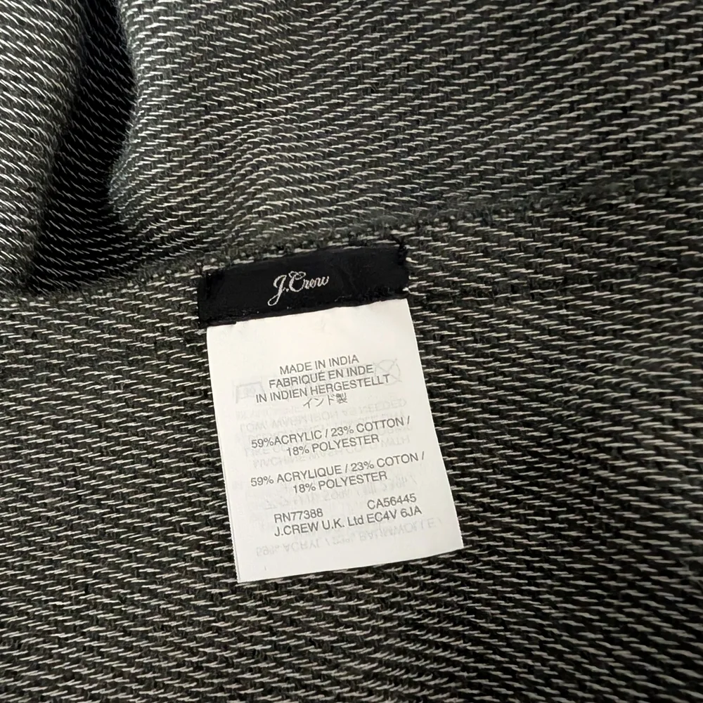 NWOT J.CREW Versatile Poncho Cape Scarf Shawl‎ Wrap in Gray Stripe
